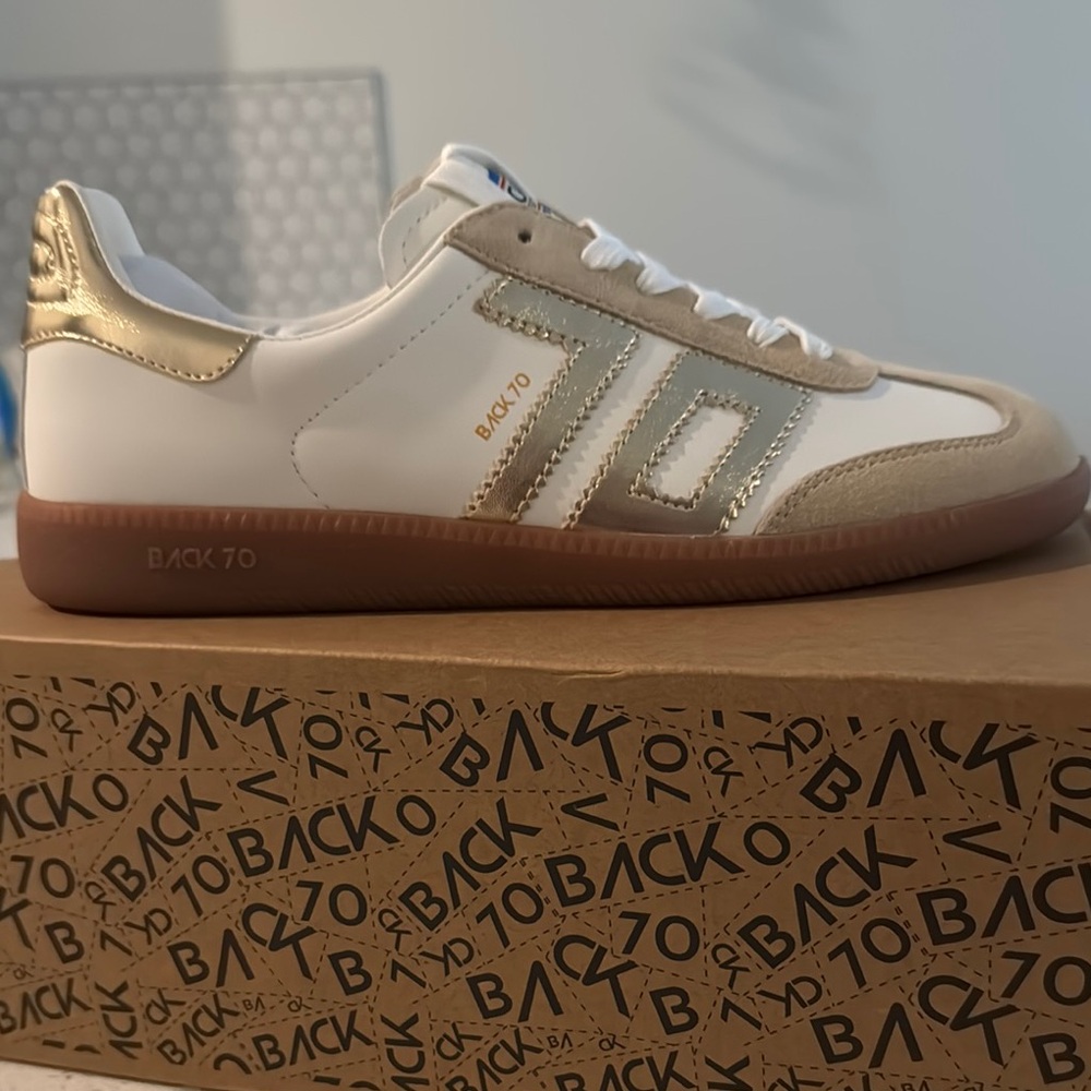 Back 70 Cloud Beige NWT